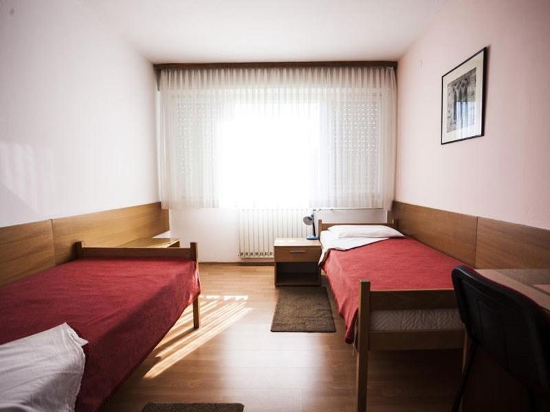Hostel Arena Zagreb Exterior photo